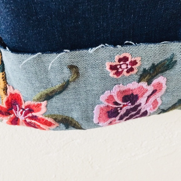 Driftwood Colette Embroidered-Cuff Cropped Jeans - Picture 4 of 6